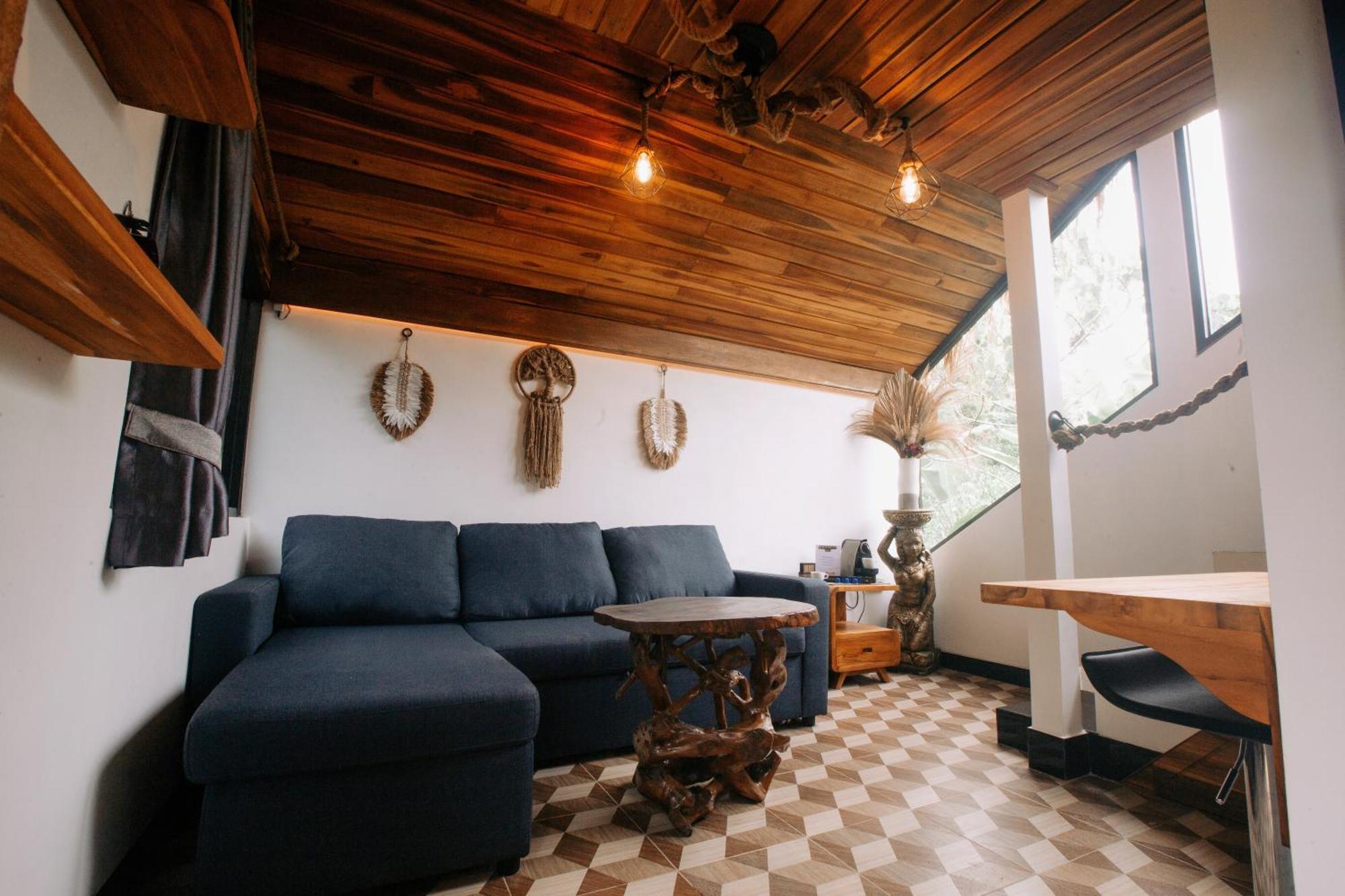 Ayumar Homestay Medewi 풀루칸 객실 사진